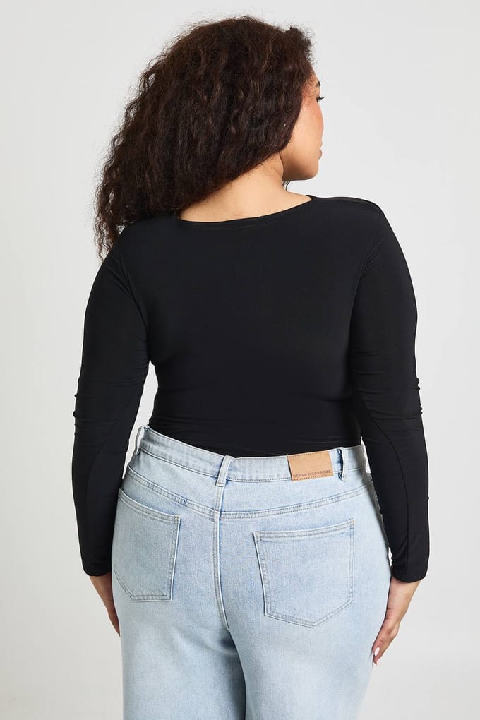 boohoo Dames Plus Cut Out Lange Mouw Bodysuit | Black | Maat: 20