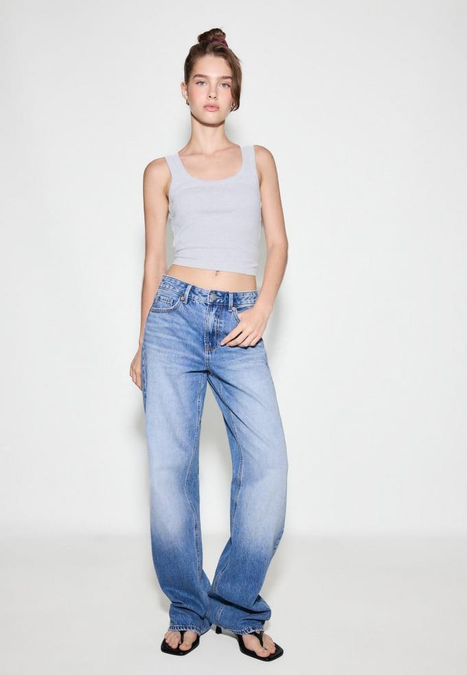 Stradivarius D92 recht model jeans met wijde pijpen  LICHTE MIDDENBLAUWE DENIM WASSING 36