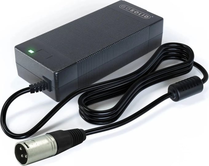 GO SOLID! ® elektrische fiets oplader – 2A 29.4V – XLR 3 polig (zie aansluiting afbeelding)