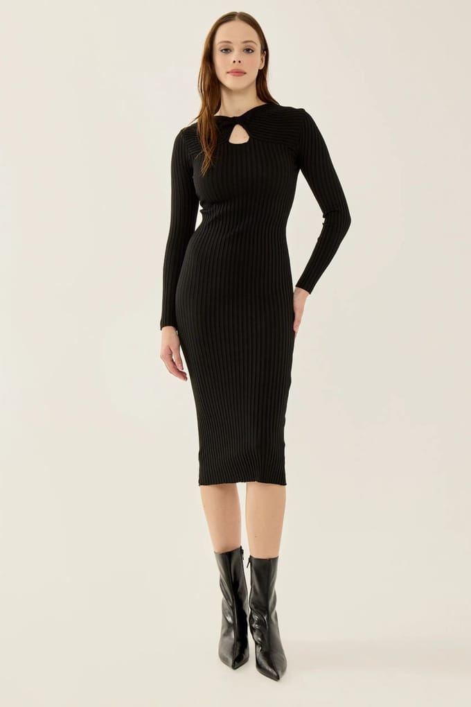Geribbelde Gebreide Midi-jurk met Choker Kraag