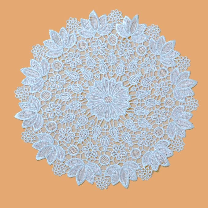 Accessoires de décoration de Table à manger, broderie de fleurs en dentelle ajourée, résistants à la chaleur et antidérapants