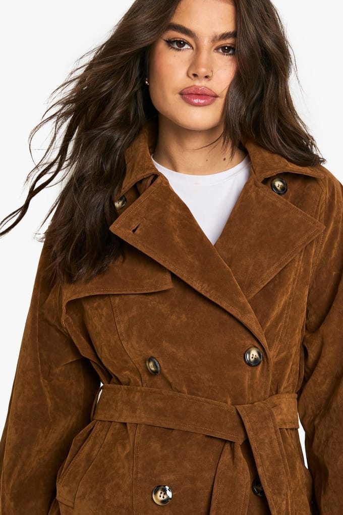 boohoo Dames Suede-look korte trenchcoat met riem | Bruin | Maat: 36
