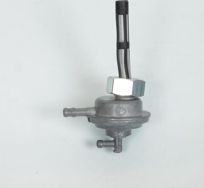 Robinet de réservoir à essence RSM pour Scooter Sym 50 Orbit Neuf