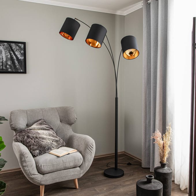 Lindby vloerlamp Nanika, zwart/goud, 202 cm, E27, 3-lamps.