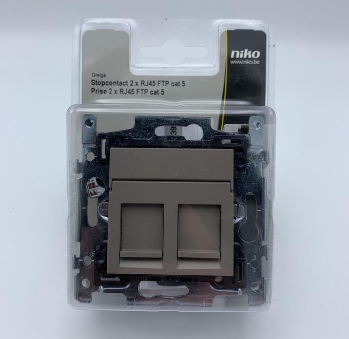 Niko - RJ45 stopcontact - 2x RJ45 STP cat.5