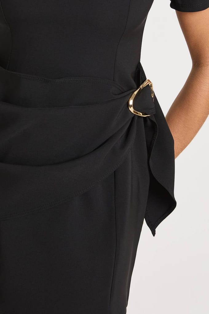 boohoo Dames Met riem wikkelaccentdetail shiftjurk | Black | Maat: 10