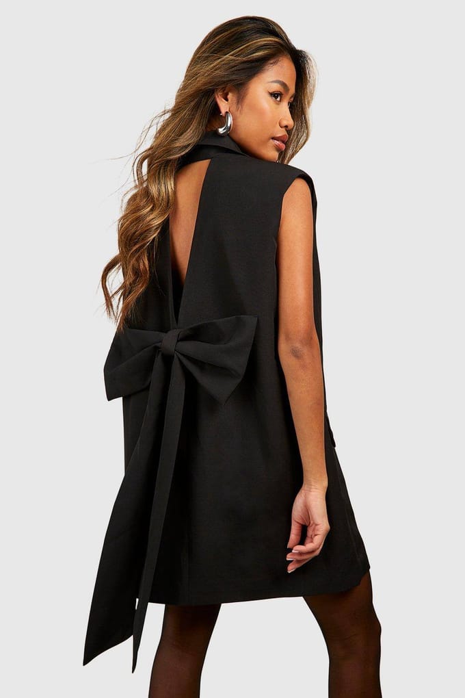 boohoo Dames Open Bow Back Tailored Blazer Dress | Zwart | Maat: 42