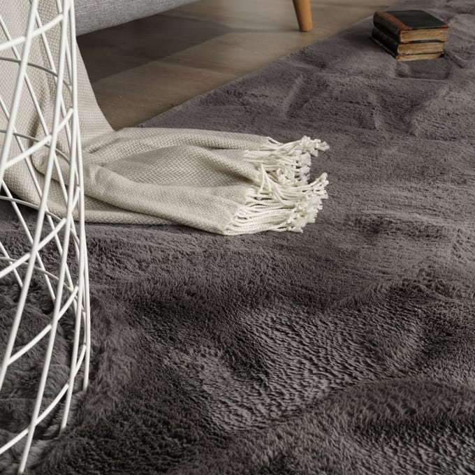 Flycarpets Hoogpolig Rabbit Plus Vloerkleed - Effen Uni - Antraciet