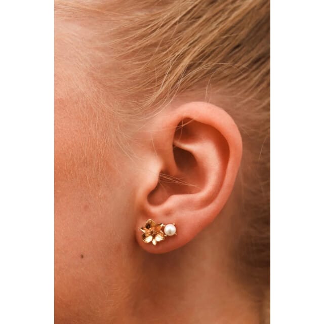 Label Kiki K.z.111.1 pearl studs