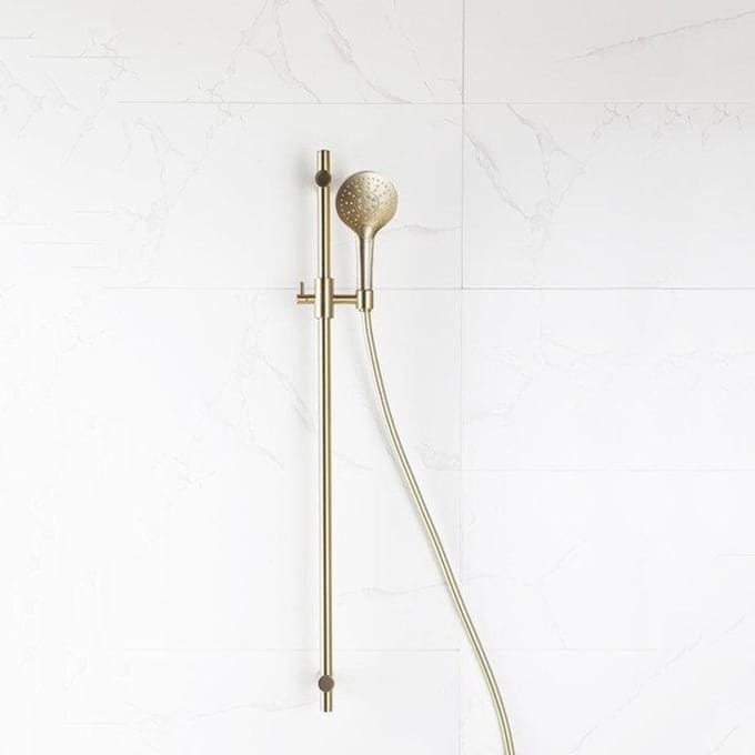 FugaFlow Eccelente Acces glijstangset met ronde handdouche, gladde doucheslang Geborsteld Messing PVD (Goud)