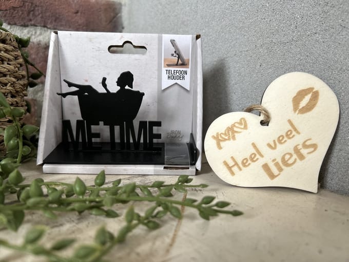 Creaties van Hier - Telefoonhouder met houten hartje - Me time - Moederdag - Metaal