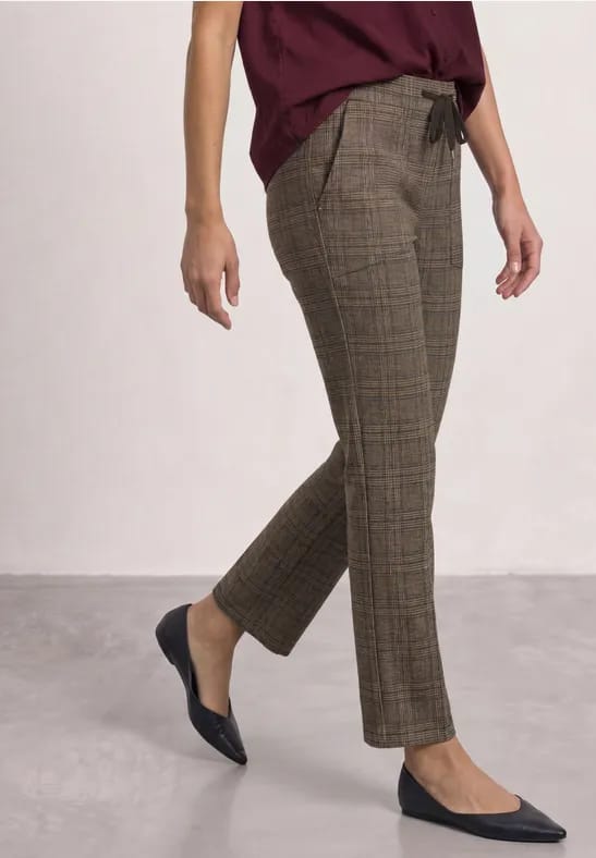 Mid Waist Slim Leg Hose in Loose Fit