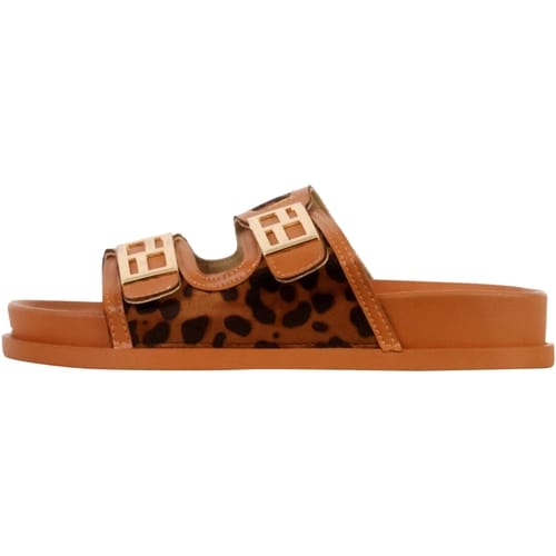 Sandalen om aan te trekken