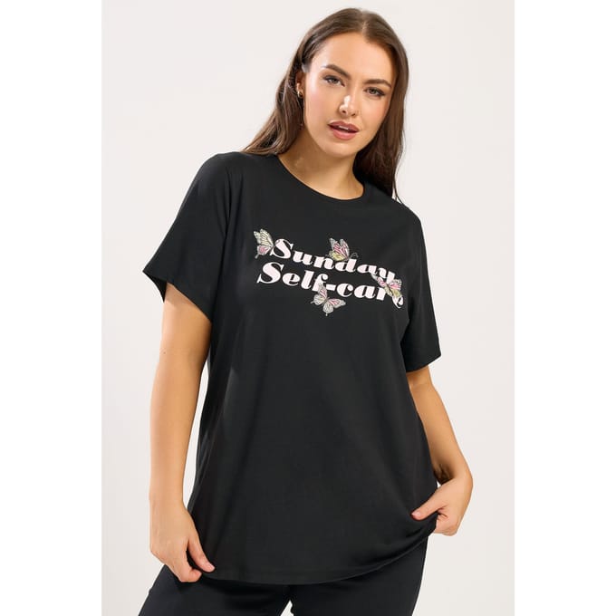 Yours Zwart 'Sunday Selfcare' Tshirt Met Geborduurde Vlinders Size 48