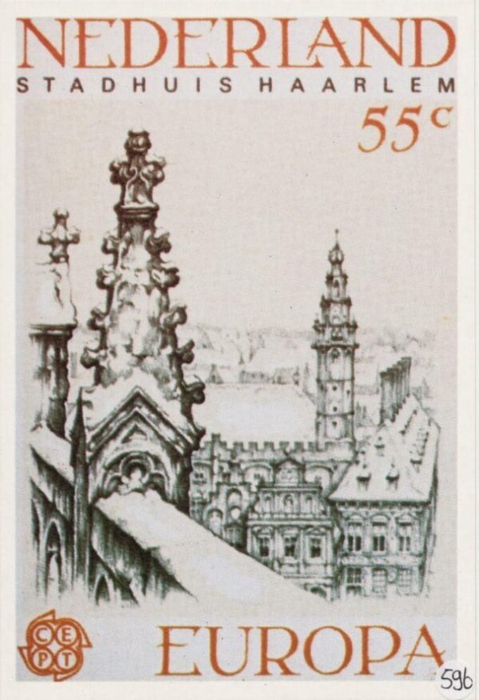 Briefkaart met afbeelding Stadhuis Haarlem met C.E.P.T. embleem postzegel