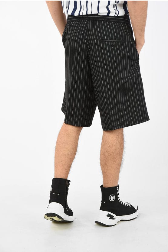 Gestreepte potloodshorts met trekkoord in de taille in zwart