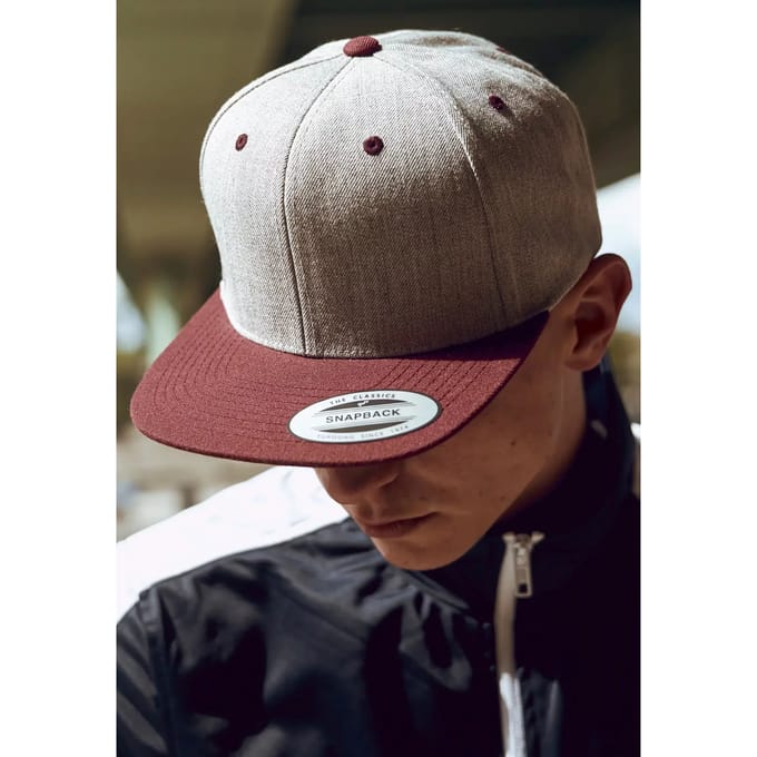 FLEXFIT Classic snapbackpet in twee kleuren FL6089MT - HEATHER GREY / MAROON - One size
