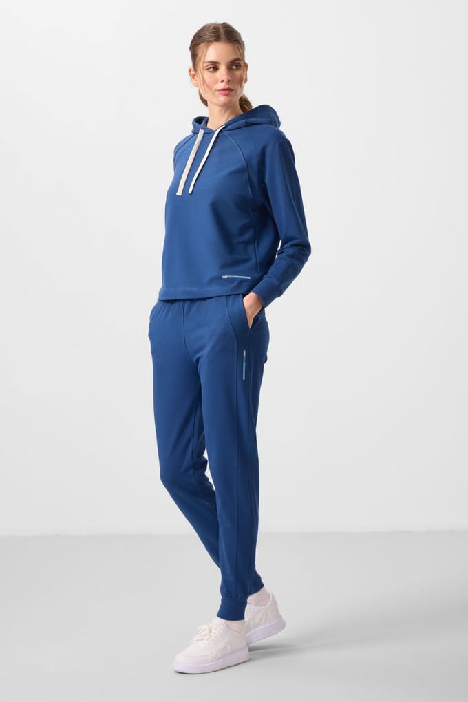 Overmaatset met capuchon en broek