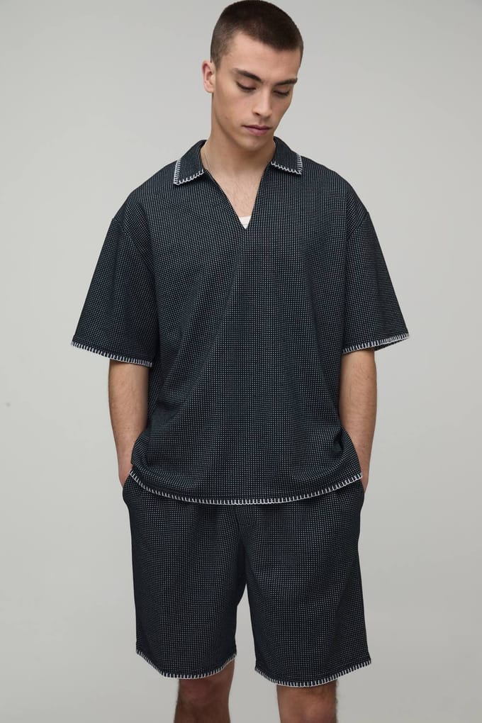 Waffle Contrast Stitch Oversized V-Neck Shirt & Baggy Short Set | Black | Size Medium
