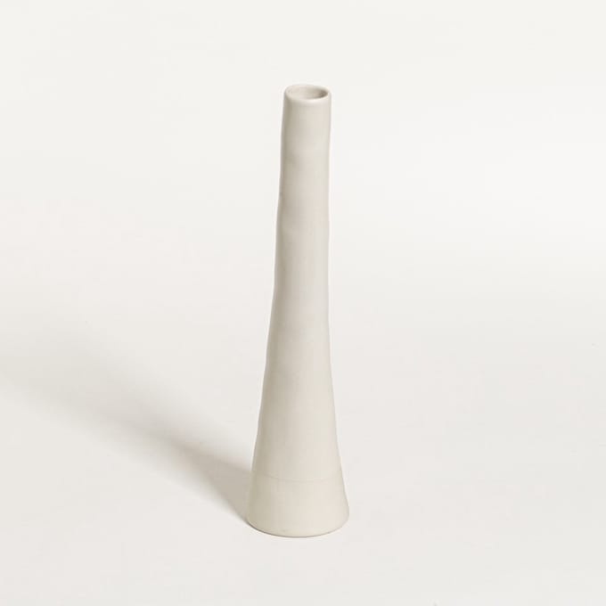 The Table atelier - vaas - Ø 6 * 22,5 cm - keramiek - handgemaakt - creme