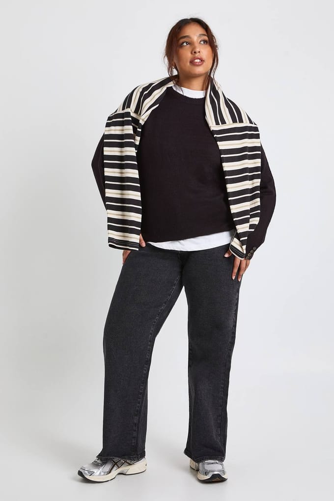 boohoo Dames PLUS CREW NECK PULLOVER VAN GEBREID NAAIWijZE EN WIDE LEG TORUSER SET | Black | Maat: 22