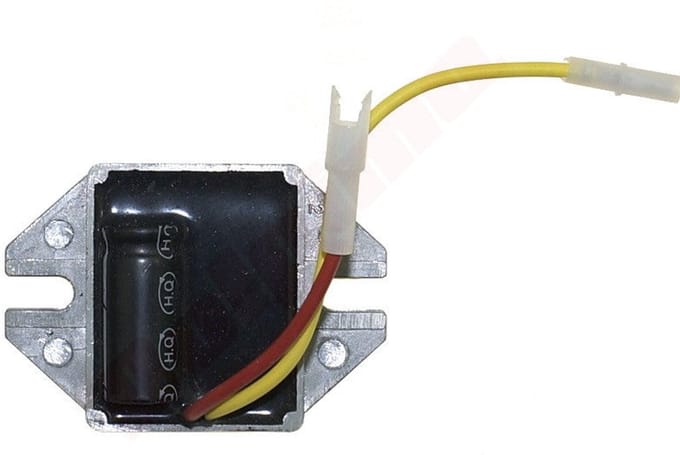 Spanningsregelaar passend op B&S 9 AMP ( 698102 , 698315 )