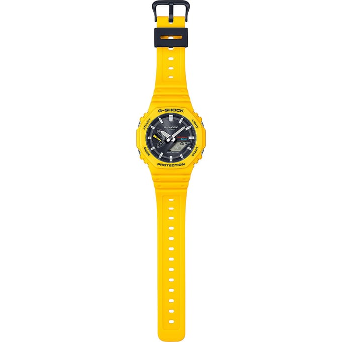 G-Shock Classic Style GA-B2100C-9AER Carbon Core Guard Horloge