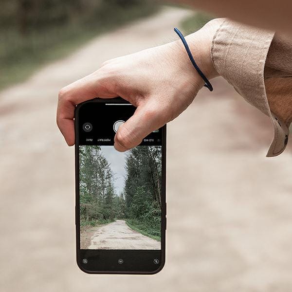 Uniq Heldro Serie - Antimicrobieel Telefoonhoesje - iPhone 12 - Charcoal Camo - FlexGrip