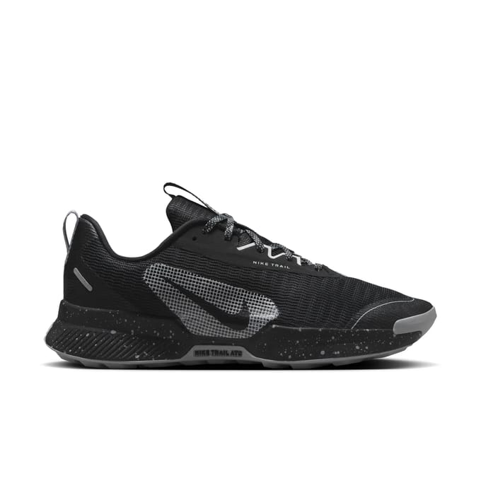 Nike juniper trail 3 in de kleur zwart.