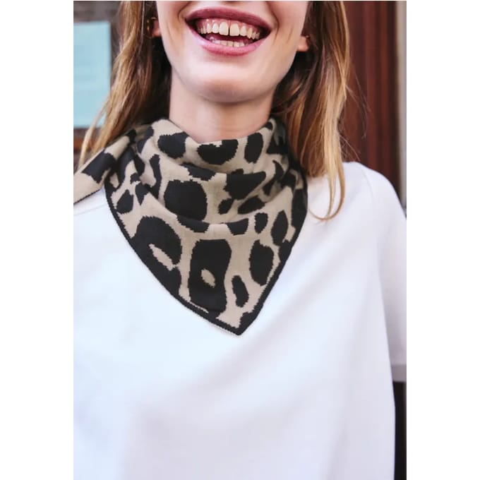 Jacquard-sjaal met luipaardprint