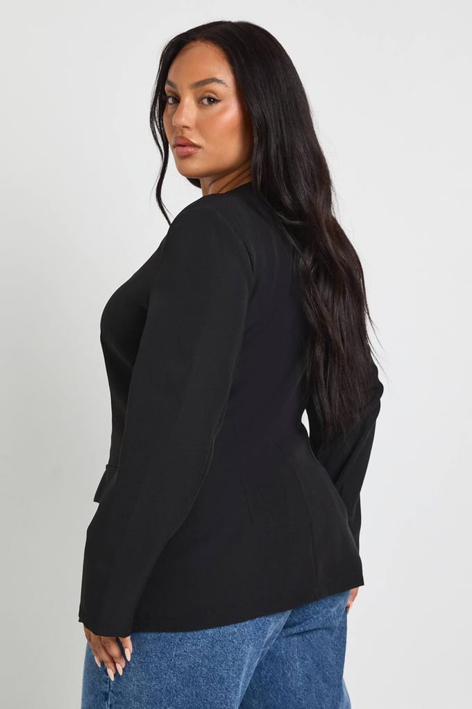 boohoo Dames Plus blazer met knoopsluiting en gespleten zoom | Black | Maat: 28