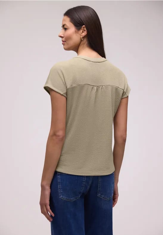 Shirt met gespleten hals in gebreide look