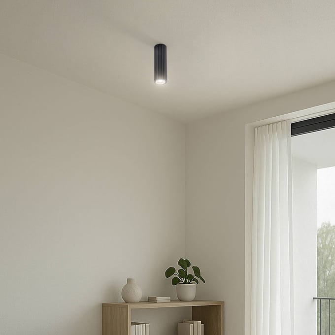 Plafondlamp KARBON 20 geribbelde buisspot van 20 cm - Sollux Lighting - IP20 - Zwart aluminium behuizing - 6.5 x 6.5 x 20 cm - 1 x GU10 LED, exclusief lichtbron - Max. 10 W - Minimalistische plafondlamp voor woonkamer, slaapkamer en eetkamer