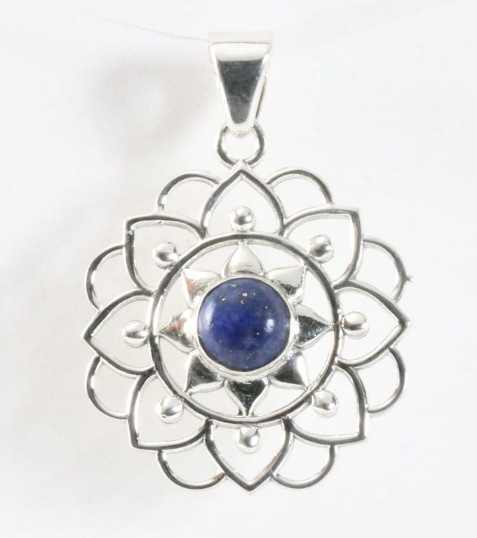 Opengewerkte zilveren hanger met lapis lazuli