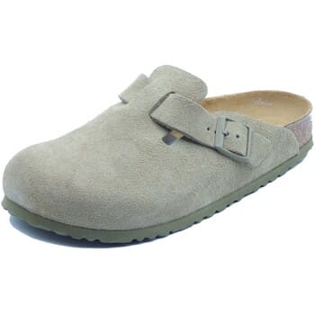 Leren slippers met doornsluiting, model 'Boston'