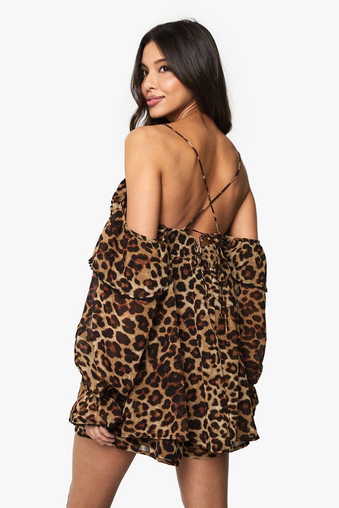 boohoo Dames Leopard Chiffon Cold Shoulder Ruffle Playsuit | Bruin | Maat: 36