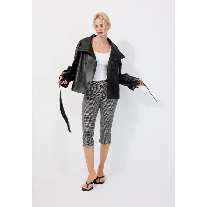 Stradivarius Trenchcoat met hoge kraag en leereffect  Zwart S