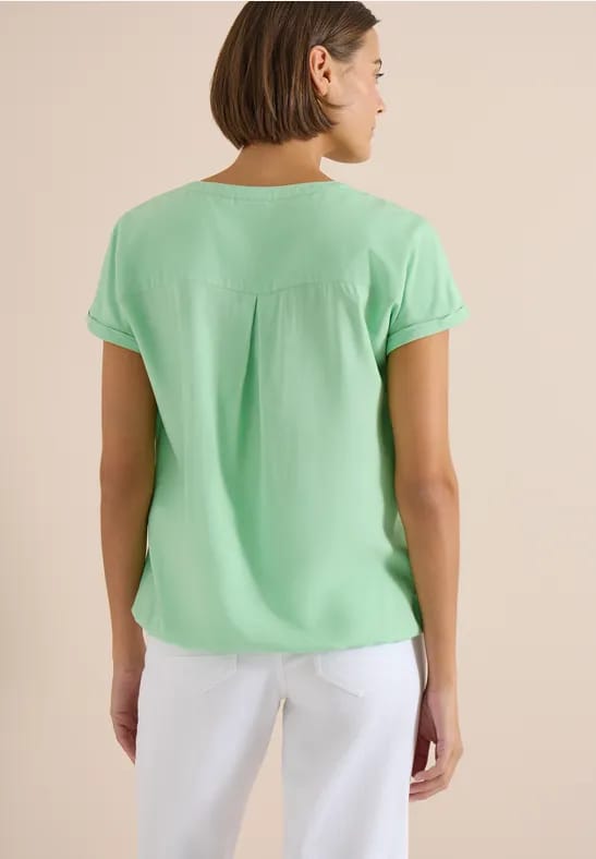 Blouse met korte mouwen en gespleten hals
