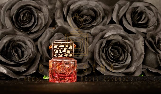 Carissima Car Perfumes - Auto parfum - 'Spicebom' - Luxe - Auto Luchtverfrisser - 10ml - Rood - Saffraan - Grapefruit - Kaneel - Tabak
