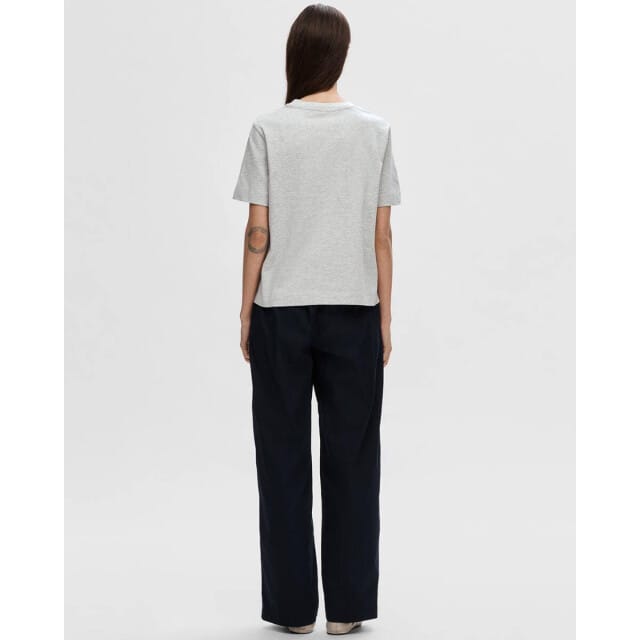 boxy fit T-shirt van katoen- en viscosemix model 'ESSENTIAL'