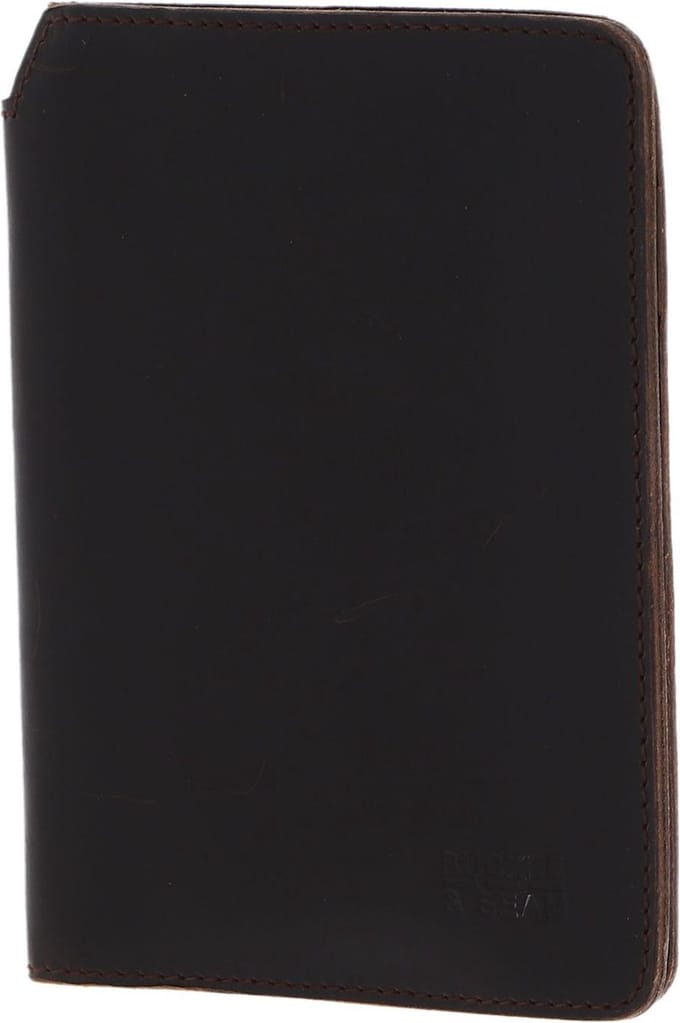 BUCKLE & SEAM Leren identiteitskaarthoesje Concorde Passport Case Brown donkerbruin