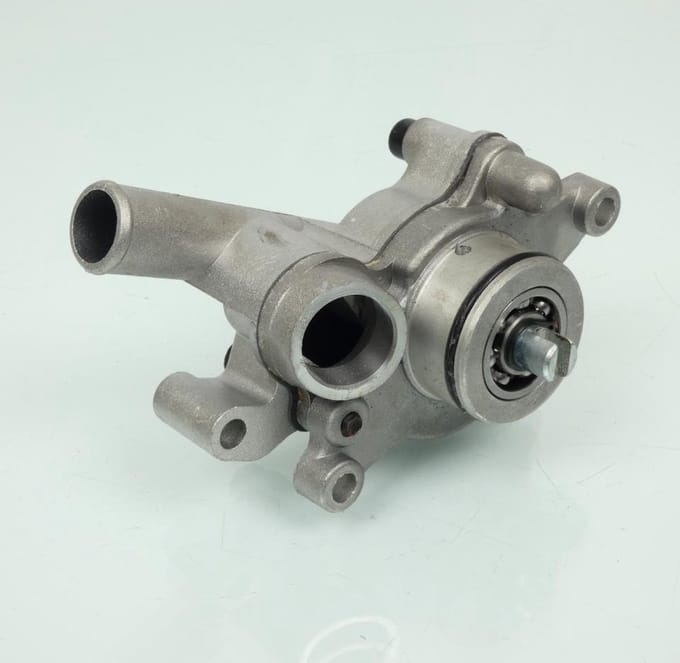 Pompe à eau RMS pour Scooter Malaguti 250 Madison 1999 à 2001 540000 Neuf