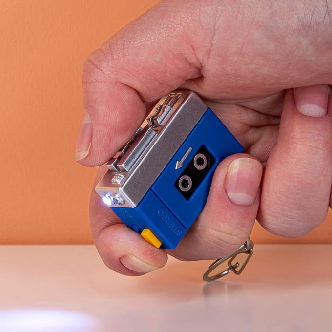 Kikkerland Walkman sleutelhanger met geluid