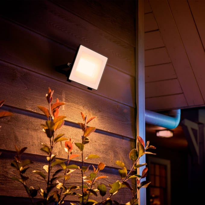 Philips Lois floodlight - UltraEfficient LED - Zwart - 15W - Helder warm licht; 3000K - Verstraler