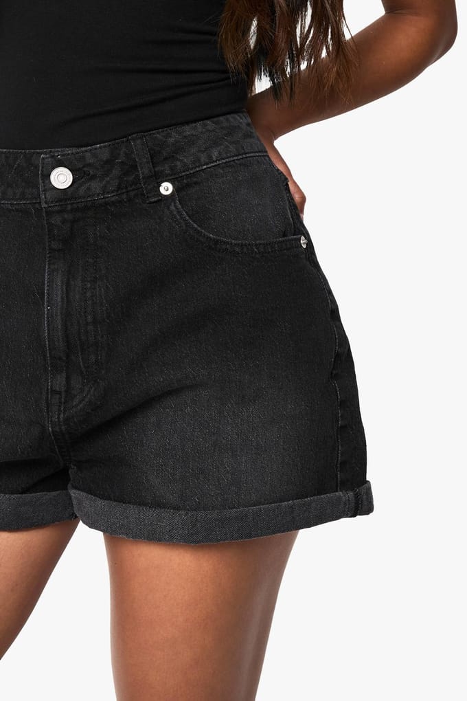 boohoo Dames Denim Mom Short | Washed Black | Maat: 34
