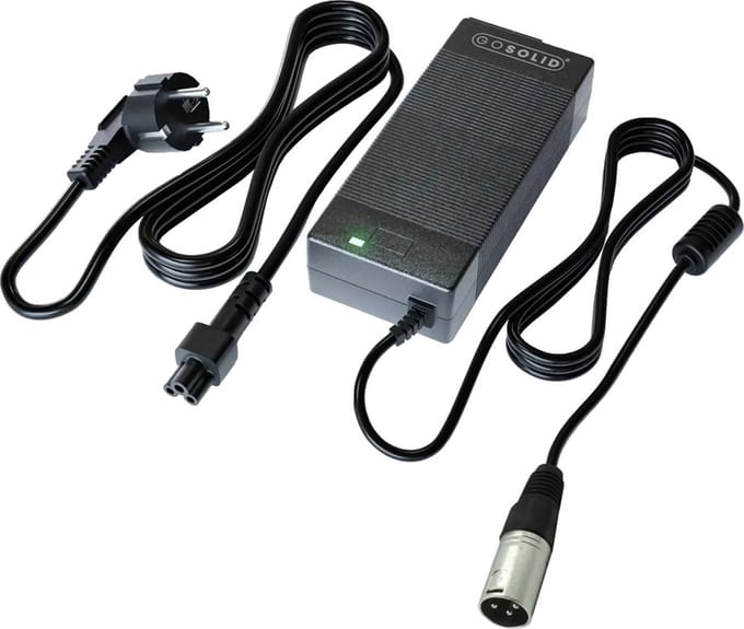 GO SOLID! ® Acculader geschikt voor Sterling Scootmobiel 24v 2A