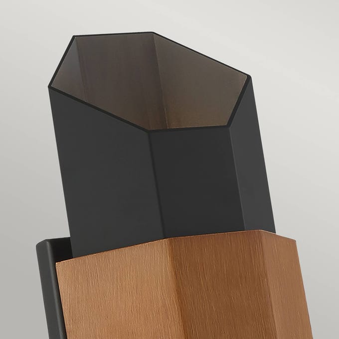 Quoizel LED Wand Buitenlamp Chasm | 5.5W 3000K 830 | IP44 | Dimbaar | Matte Black (with painted wood effect strap)