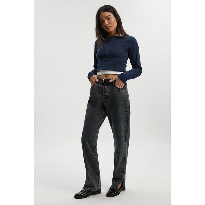 Dames Boohoo Basics High Waisted Split Hem Straight Leg Jeans | Washed Black | Maat: 12/32L