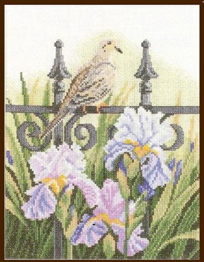 LanArte Backyard Beauties Dove borduren (pakket)