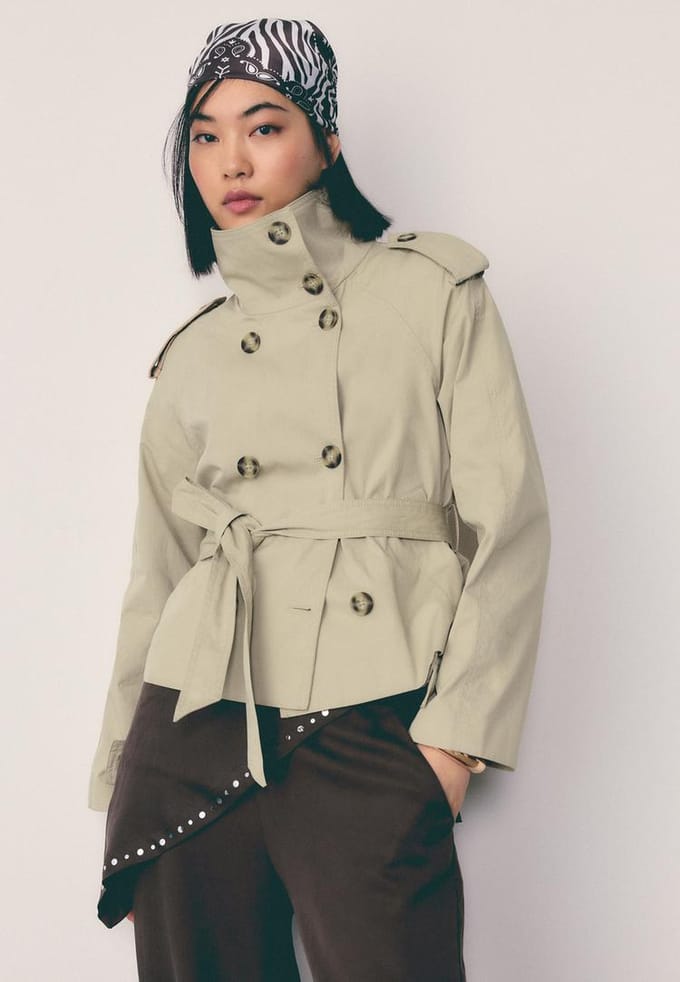 Stradivarius Trenchcoat met hoge kraag en ceintuur  Beige S